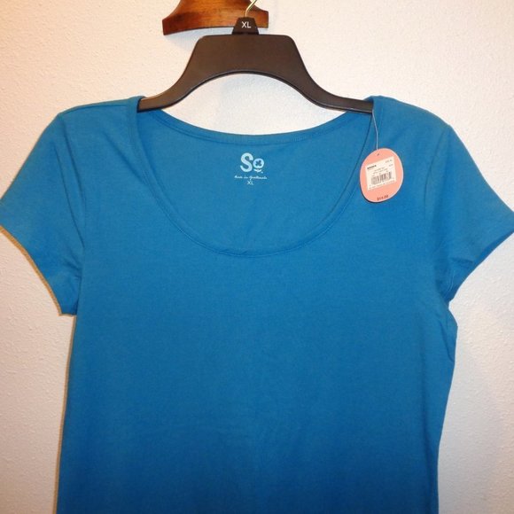 So Scoopneck Tee Size XL NWT - Picture 2 of 10